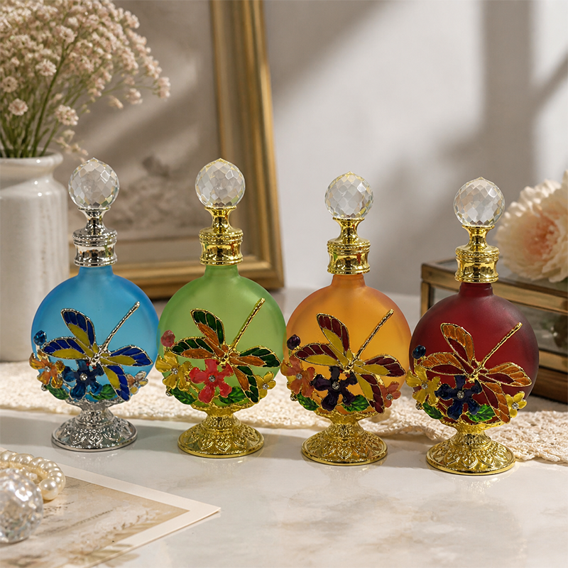 1pcs Crystal Perfume Essential Oil Bottle 30ml 4colors D9342   1pcs كريستال عطر زجاجة الزيوت الأساسية 30ml لون D9342